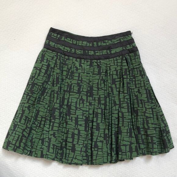 French Connection Pleated Skirt - Size 2 - Picture 1 of 7